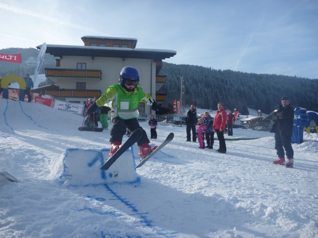 kinderen hebben veel plezier bij Skischool Fischi in Flachau